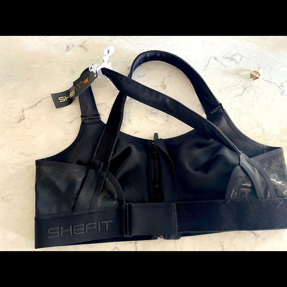 SheFit Sports Bra
